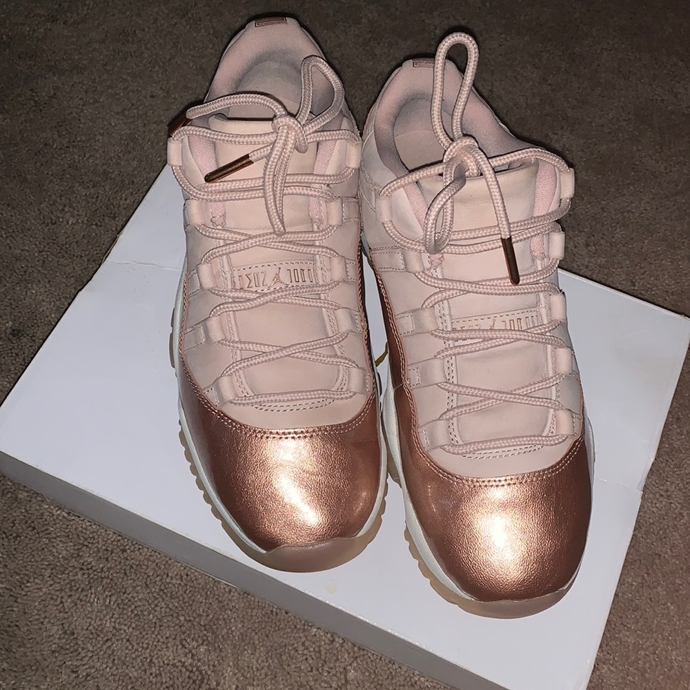 Women’s Retro 11 Low